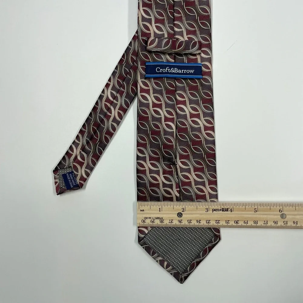Croft & Barrow Burgundy Geometric Wave Silk Blend Necktie Mens OS